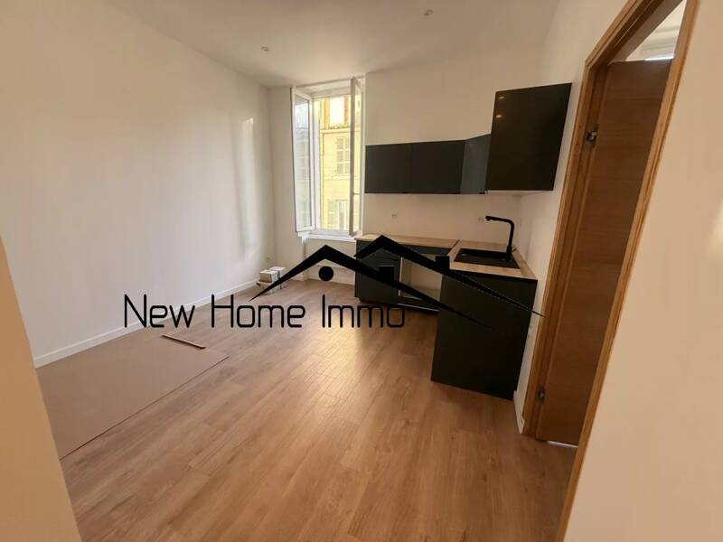 Maison à louer, 50m², MARSEILLE 6E