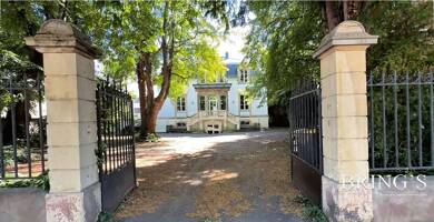Maison à vendre 737 120 € 6 pièces 1 chambre 261 m² 826 m² de terrain Mulhouse 68200