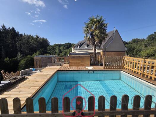 Maison à vendre 470 000 € 9 pièces 5 chambres 289 m² 10 543 m² de terrain Ploumagoar 22970