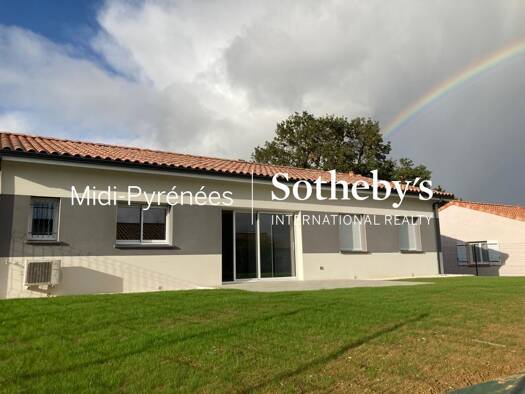 Maison à louer - Première occupation 1 170 € 4 pièces 3 chambres 105 m² 300 m² de terrain Lavaur 81500