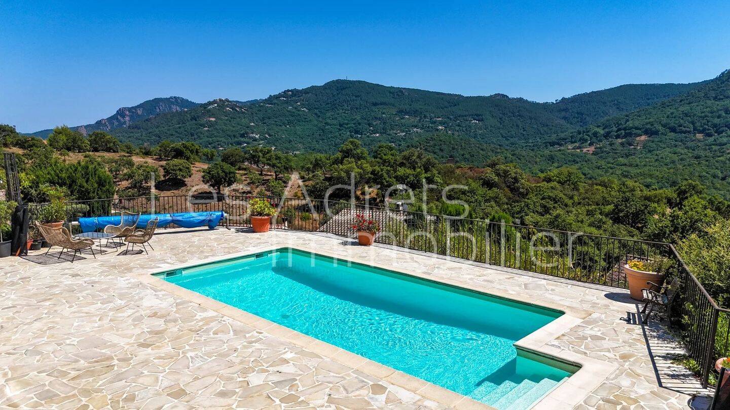 Maison à vendre, 245m², LES ADRETS DE L'ESTEREL