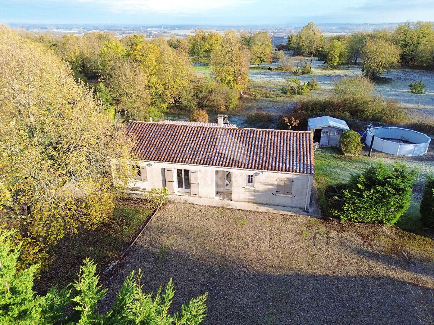 Maison à vendre, 103m², ROULLET SAINT ESTEPHE