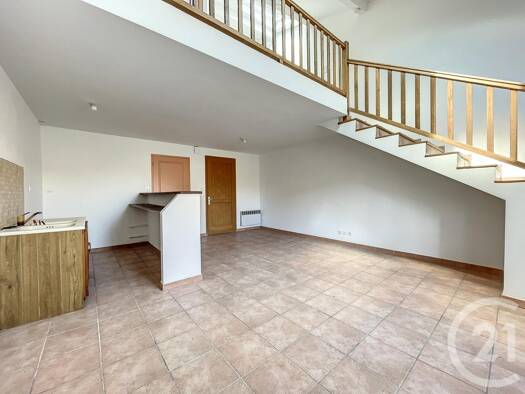 Appartement à louer 525 € 2 pièces 1 chambre 65 m² Étage 2/2 Bagnols-sur-Cèze 30200