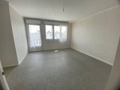 Appartement à louer 641 € 3 pièces 2 chambres 56 m² Étage 2/3 Châteaubriant 44110