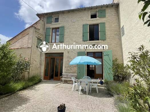 Maison à vendre 168 800 € 7 pièces 4 chambres 172,5 m² 441 m² de terrain Chizé 79170