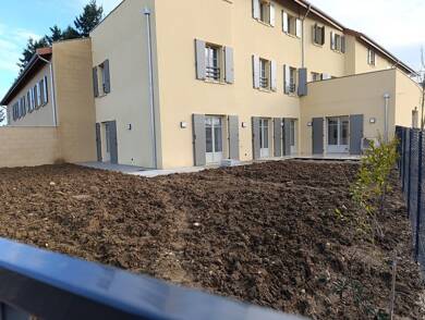 Appartement à vendre 339 000 € 4 pièces 3 chambres 101 m² RDC/2 Civrieux 01390