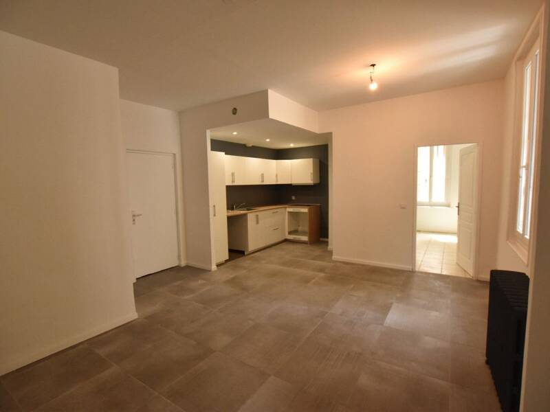 Maison à louer, 71m², MARSEILLE 6E