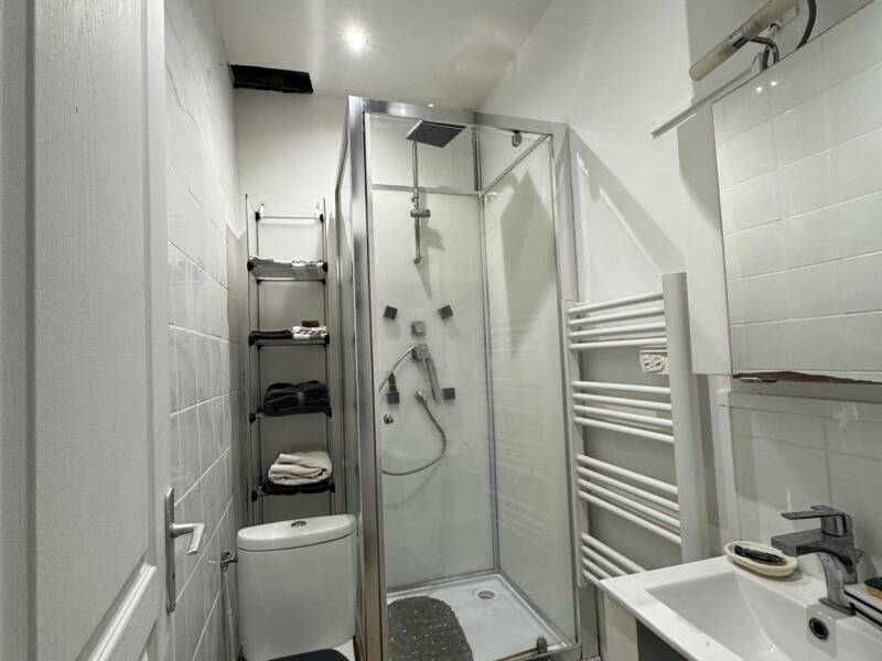 Maison à louer, 17m², PARIS 18E