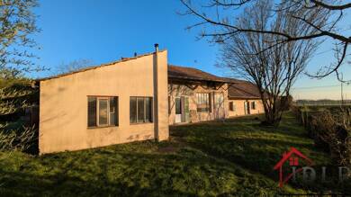 Maison à vendre 191 550 € 5 pièces 3 chambres 128 m² 3 260 m² de terrain Pierre de Bresse 71270