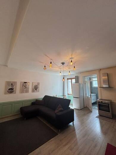 Appartement à louer 1 590 € 3 pièces 2 chambres 72 m² 1er étage Collonges 01550