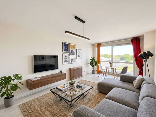 Appartement à vendre 170 000 € 2 pièces 1 chambre Étage 3/4 Le Point du Jour-Centre Gare Cergy 95800