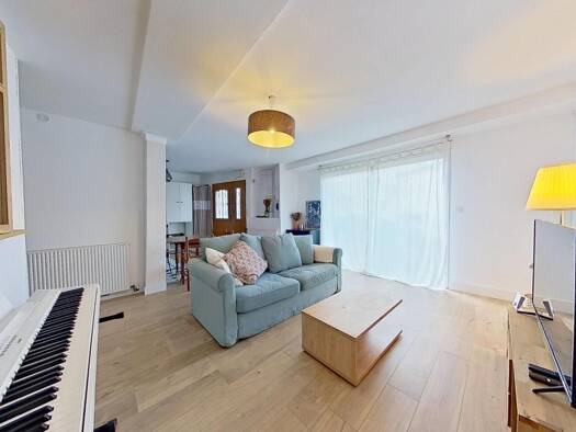 Maison à louer 810 € 2 pièces 1 chambre 49 m² Birambits Bègles 33130