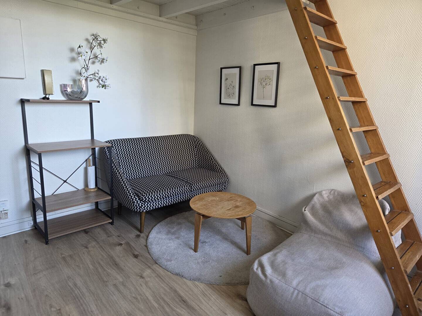 Maison à louer, 14m², COURBEVOIE