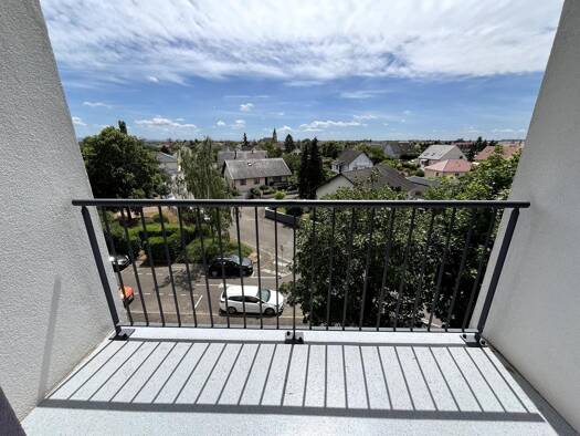 Appartement à vendre 122 000 € 3 pièces 2 chambres 68 m² Étage 3/3 Fessenheim 68740