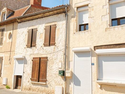 Maison à vendre 89 000 € 4 pièces 3 chambres 95 m² Centre Est Gannat 03800