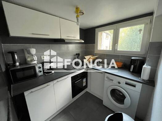 Appartement à louer 370 € 1 pièce 32 m² RDC Gallière-Boussinière Le Mans 72000