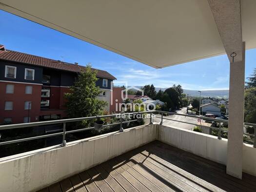 Appartement à louer 1 790 € 4 pièces 3 chambres 88 m² Étage 2/4 Valleiry 74520
