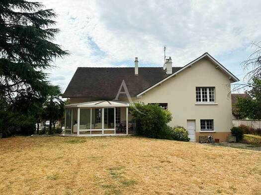 Maison à vendre 669 000 € 7 pièces 4 chambres 207 m² 703 m² de terrain Bord de Marne Champs-sur-Marne 77420