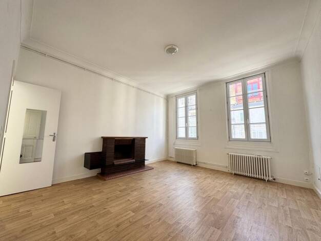 Appartement à vendre 1 790 000 € 4 pièces 2 chambres 363 m² 3 étages Centre Ville La Rochelle 17000