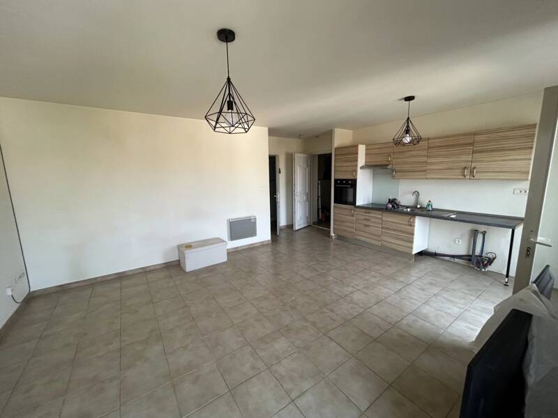 Maison à louer, 42m², SEPTEMES LES VALLONS