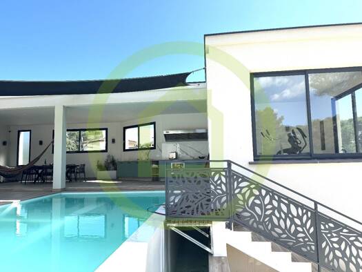 Villa à vendre 975 400 € 6 pièces 4 chambres 166 m² 3 032 m² de terrain Alouette Nîmes 30900