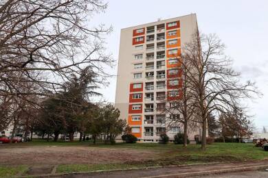 Appartement à vendre 94 000 € 4 pièces 3 chambres 75,3 m² Dernier étage, Étage 10/10 Sud Ouest Illzach 68110