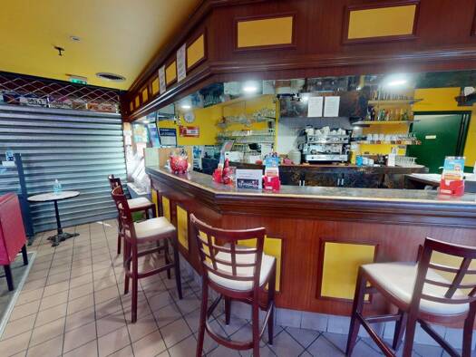 Boutique à vendre Fonds de commerce 137 500 € 117 m² de surface de vente Route de Port Bayeux 14400