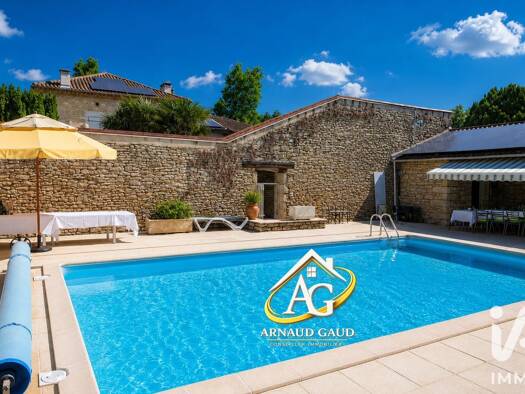 Demeure à vendre 389 000 € 8 pièces 5 chambres 224 m² 1 300 m² de terrain Septfonds 82240