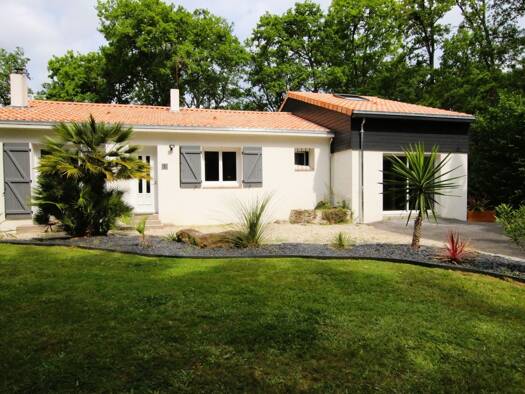 Maison à louer 1 456 € 6 pièces 4 chambres 148 m² 4 054 m² de terrain St Aignan Grandlieu 44860