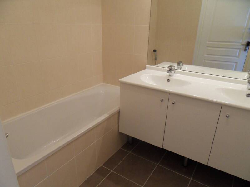 Maison à louer, 65m², MARSEILLE 8E