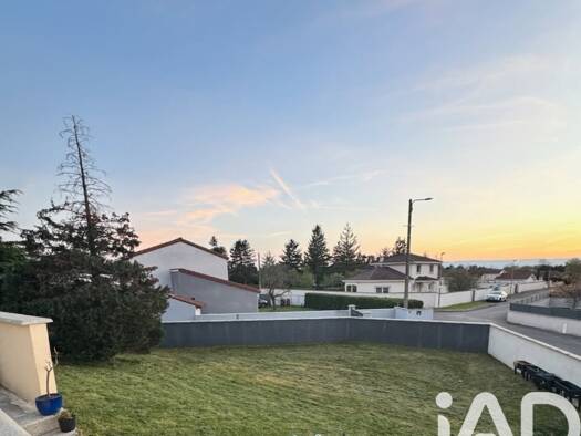 Maison à vendre 309 000 € 5 pièces 3 chambres 110 m² 1 200 m² de terrain Nord Boutheon Plaine Andrézieux-Bouthéon 42160