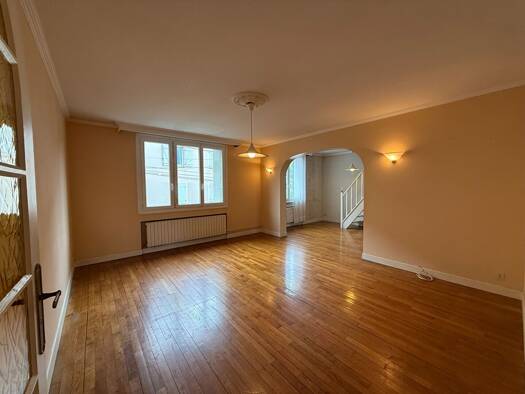 Duplex à vendre 173 440 € 4 pièces 3 chambres 112,08 m² Étage 2/2 Centre Ancien Figeac 46100