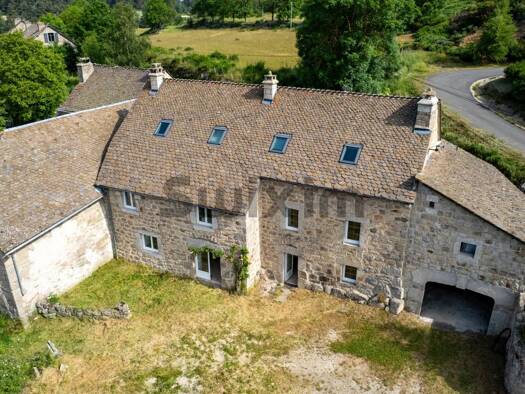 Maison à vendre 320 000 € 11 pièces 7 chambres 220 m² 1 209 m² de terrain Mende 48000