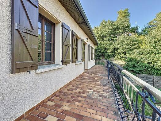 Maison à vendre 240 000 € 6 pièces 3 chambres 165 m² 370 m² de terrain Verfeil 31590