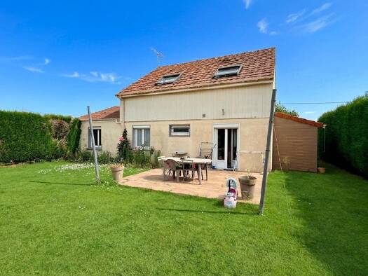 Maison à vendre 204 900 € 5 pièces 3 chambres 130 m² 802 m² de terrain Tremblay-les-Villages 28170