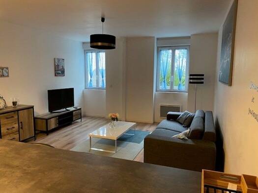 Appartement à louer 520 € 2 pièces 1 chambre 47,6 m² Étage 1/2 Bagnères-de-Bigorre 65200