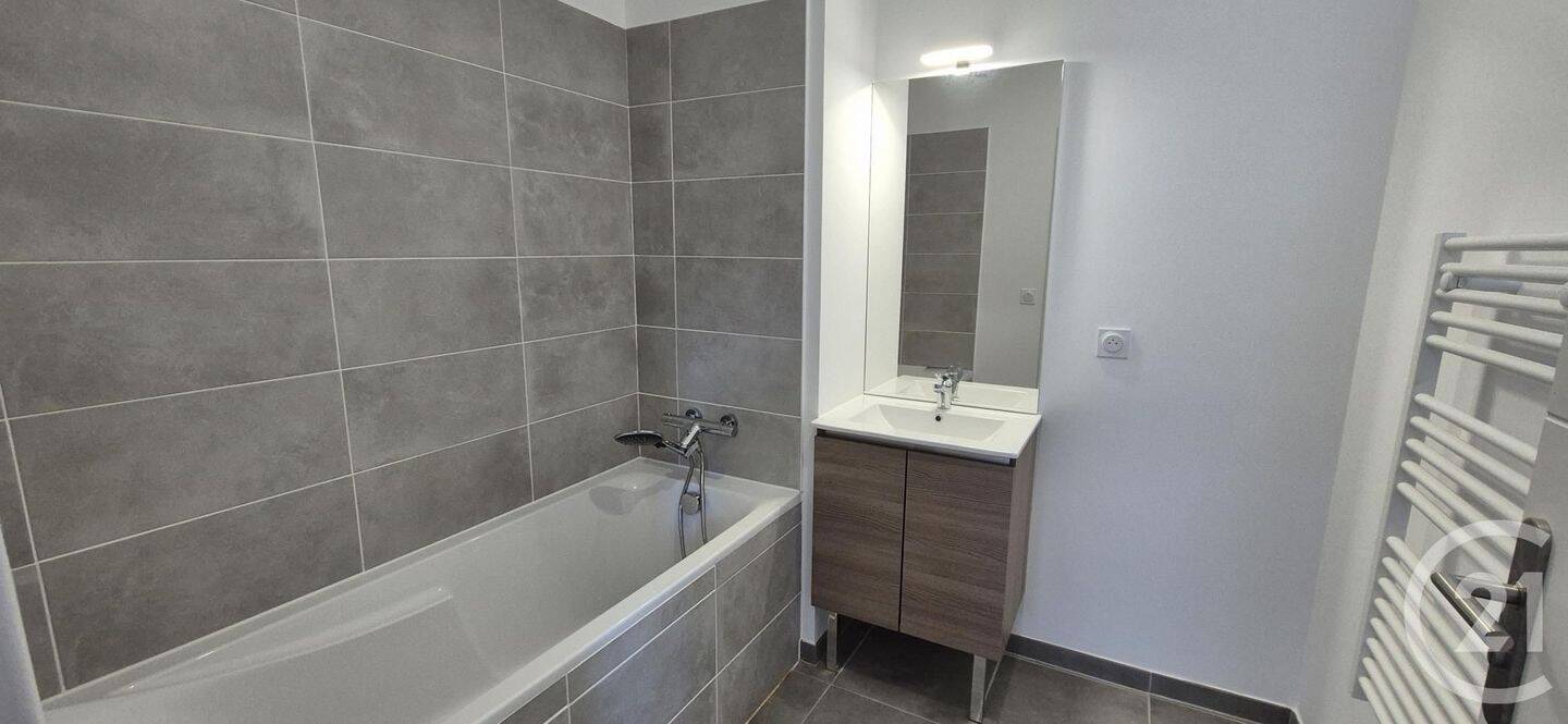 Maison à vendre, 50m², SAINT MAXIMIN LA SAINTE BAUME