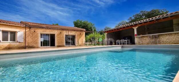Villa à vendre 451 000 € 6 pièces 4 chambres 158 m² 2 300 m² de terrain Suze-la-Rousse 26790