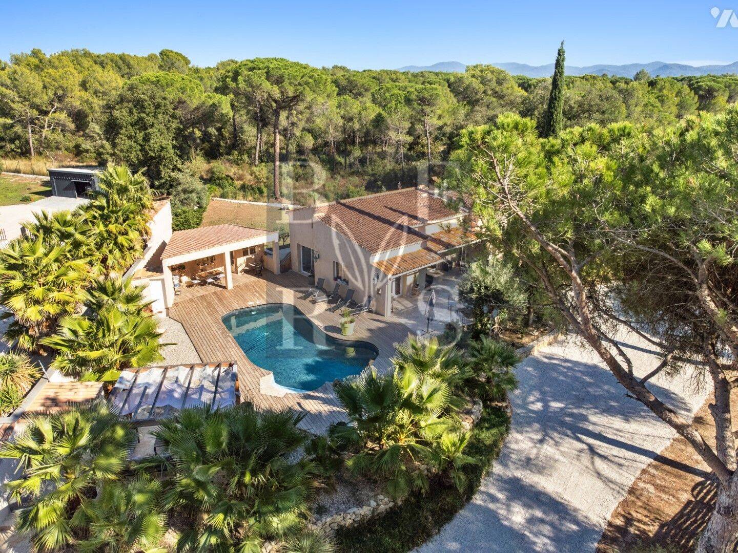 Maison à vendre, 200m², LE CANNET DES MAURES