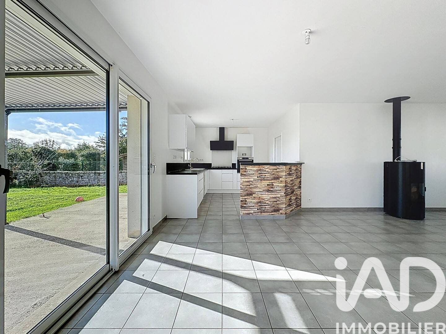 Maison à vendre, 90m², SAINTE RADEGONDE DES NOYERS