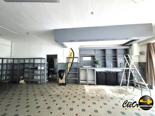 Local d'activités à vendre 170 000 € 100 m² d'espace de stockage Zone Industrielle Sud Chalon-sur-Saône 71100