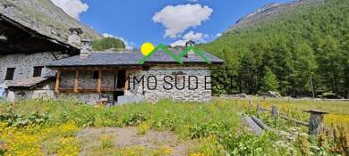 Chalet à vendre 270 000 € 2 pièces 1 chambre 54 m² 237 m² de terrain Sainte-Foy-Tarentaise 73640
