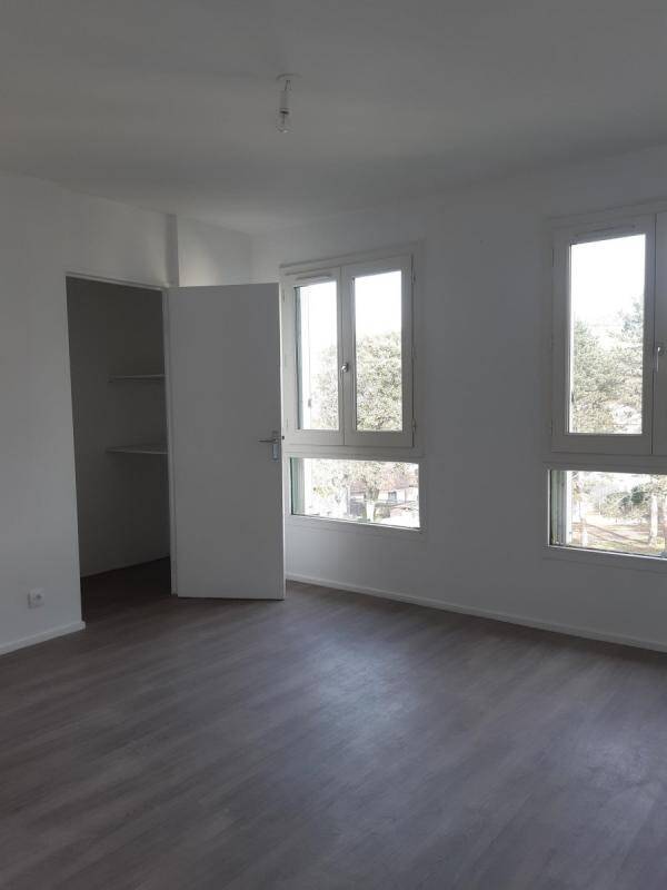 Maison à louer, 71m², SAINTE FOY L'ARGENTIERE