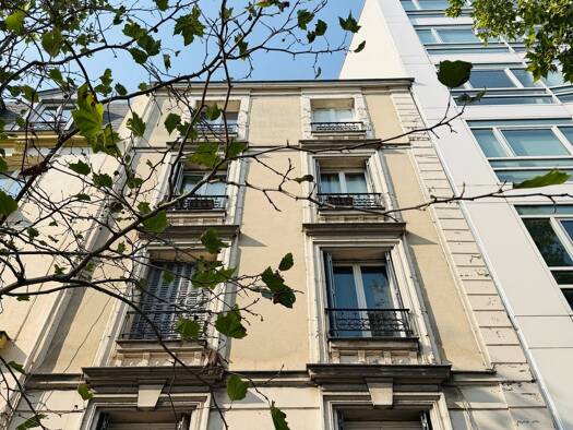 Appartement à vendre 220 000 € 1 pièce 24,5 m² Étage 3/4 Reine-Mairie Boulogne-Billancourt 92100