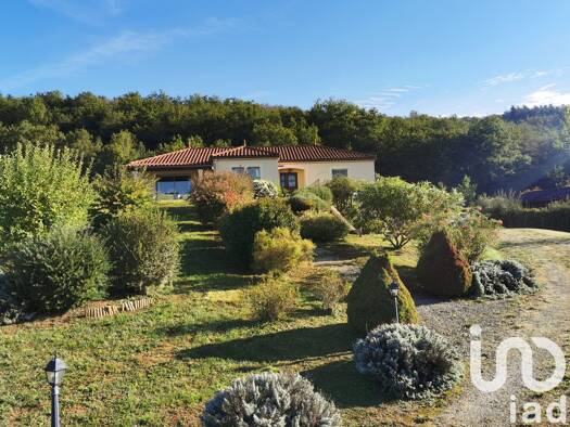 Maison de plain-pied à vendre 265 000 € 5 pièces 3 chambres 130 m² 3 002 m² de terrain Cazals 46250