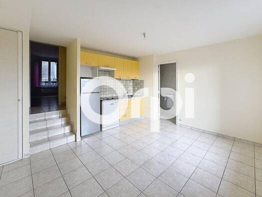 Appartement à louer 500 € 2 pièces 1 chambre 37,4 m² Sud Saint-Flour 15100