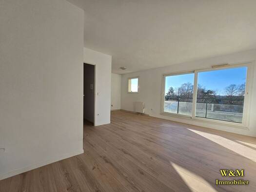 Duplex à vendre 239 000 € 3 pièces 2 chambres 65 m² Étage 2/2 Les Bords de Seine Soisy-sur-Seine 91450