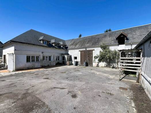 Immeuble à vendre 138 000 € 380 m² Chivy-lès-Étouvelles 02000