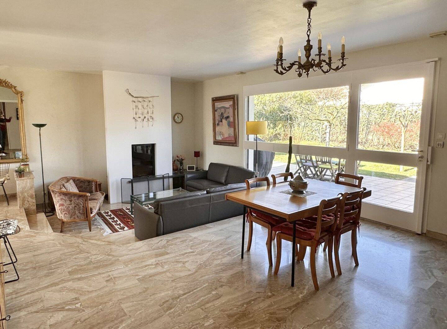 Maison à vendre, 167m², SAINT GENIS LES OLLIERES