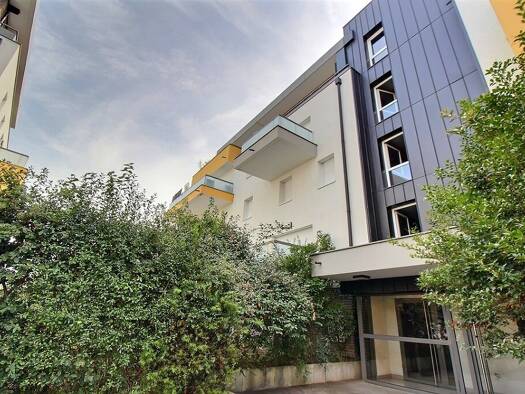 Appartement à vendre 630 000 € 5 pièces 4 chambres 133 m² Étage 4/4 Nord Vétraz-Monthoux 74100